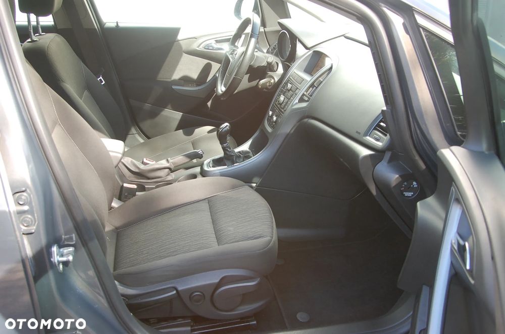 Opel Astra 1.4 T Enjoy S&S - 24