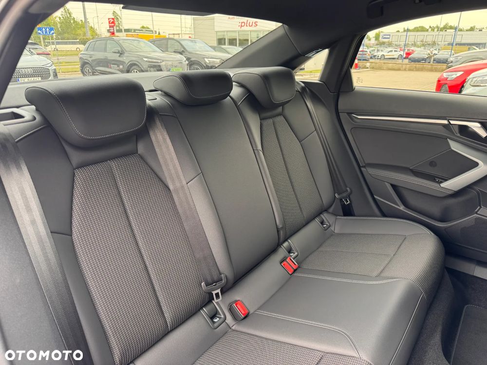 Audi A3 Limousine TFSI mHEV 110 kW S tronic - 32