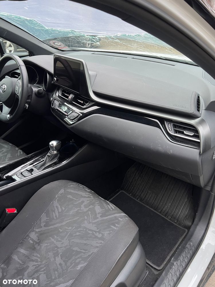 Toyota C-HR 2.0 Hybrid Dynamic Force Style - 18