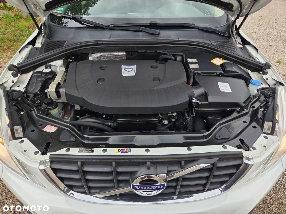 Volvo XC 60 D3 Momentum - 4