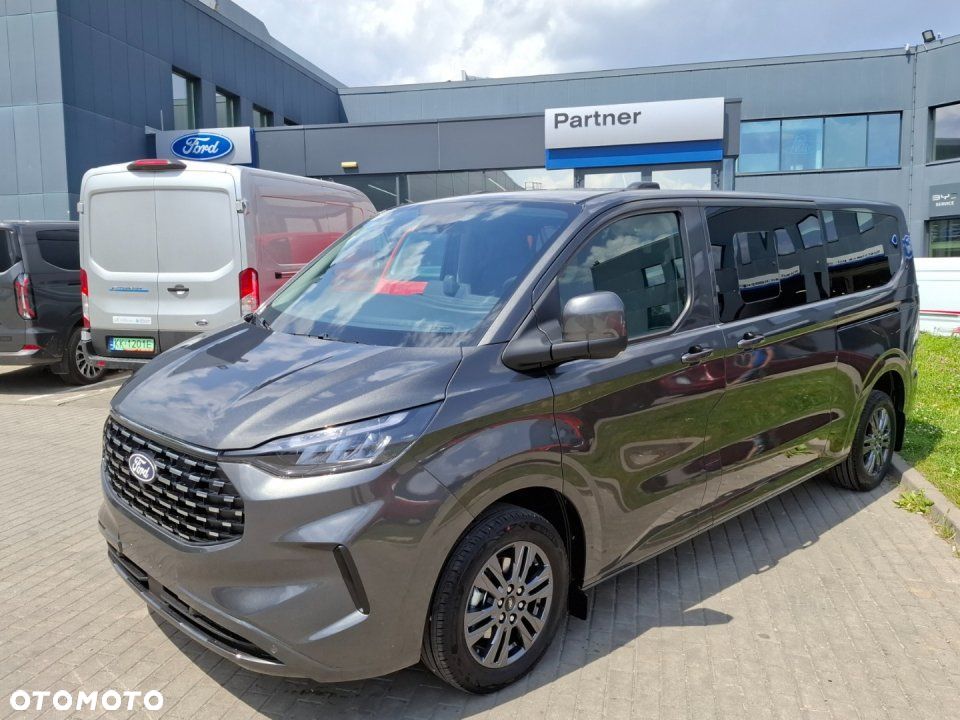 Ford Tourneo Custom - 3