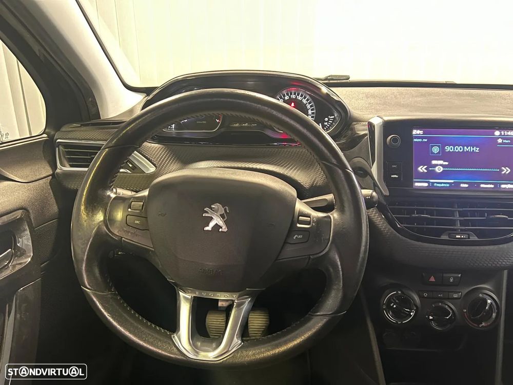 Peugeot 208 1.2 PureTech Style - 10
