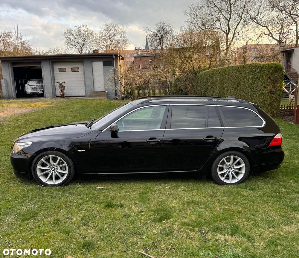 BMW Seria 5 525i - 2