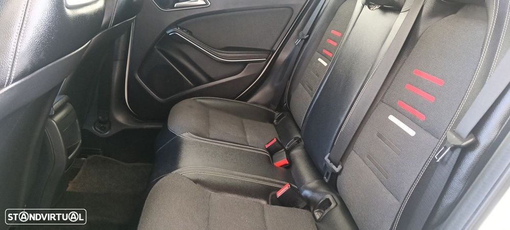 Mercedes-Benz A 180 CDI BE Urban - 10