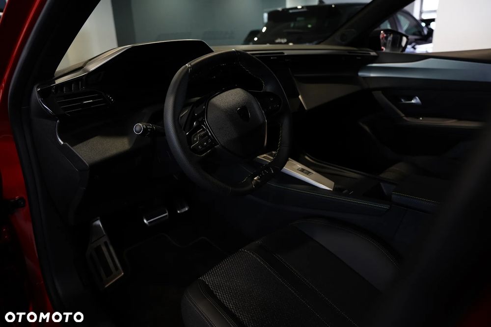 Peugeot 408 1.2 PureTech mHEV GT S&S e-DSC6 - 8