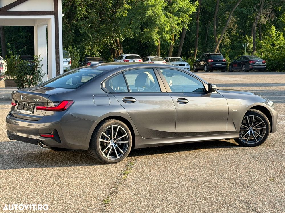BMW Seria 3 330e Aut. Advantage - 13
