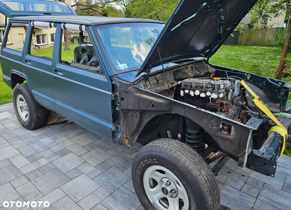 Jeep Cherokee - 3