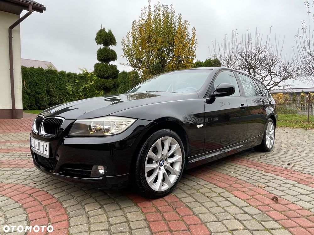 BMW Seria 3 318i Touring