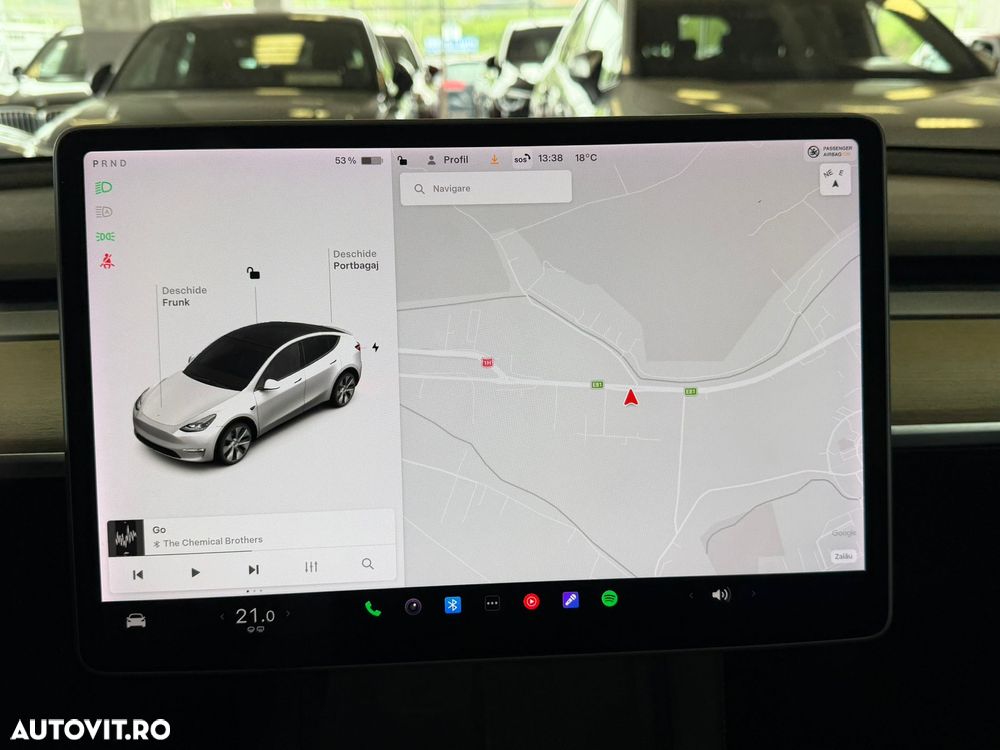 Tesla Model Y - 33