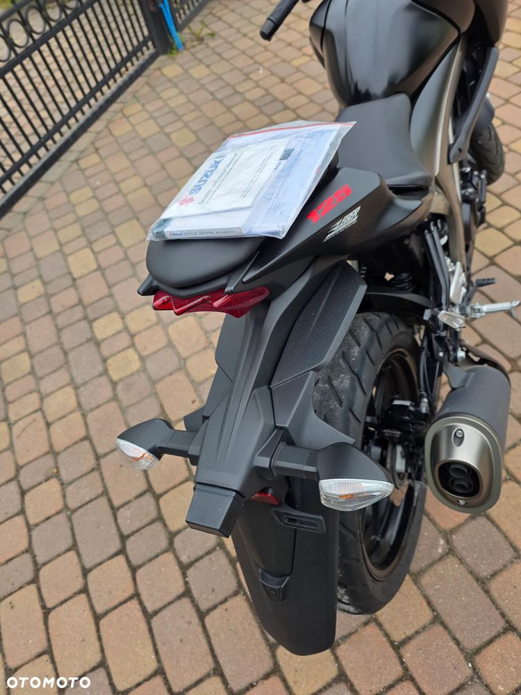 Suzuki GSX - 22