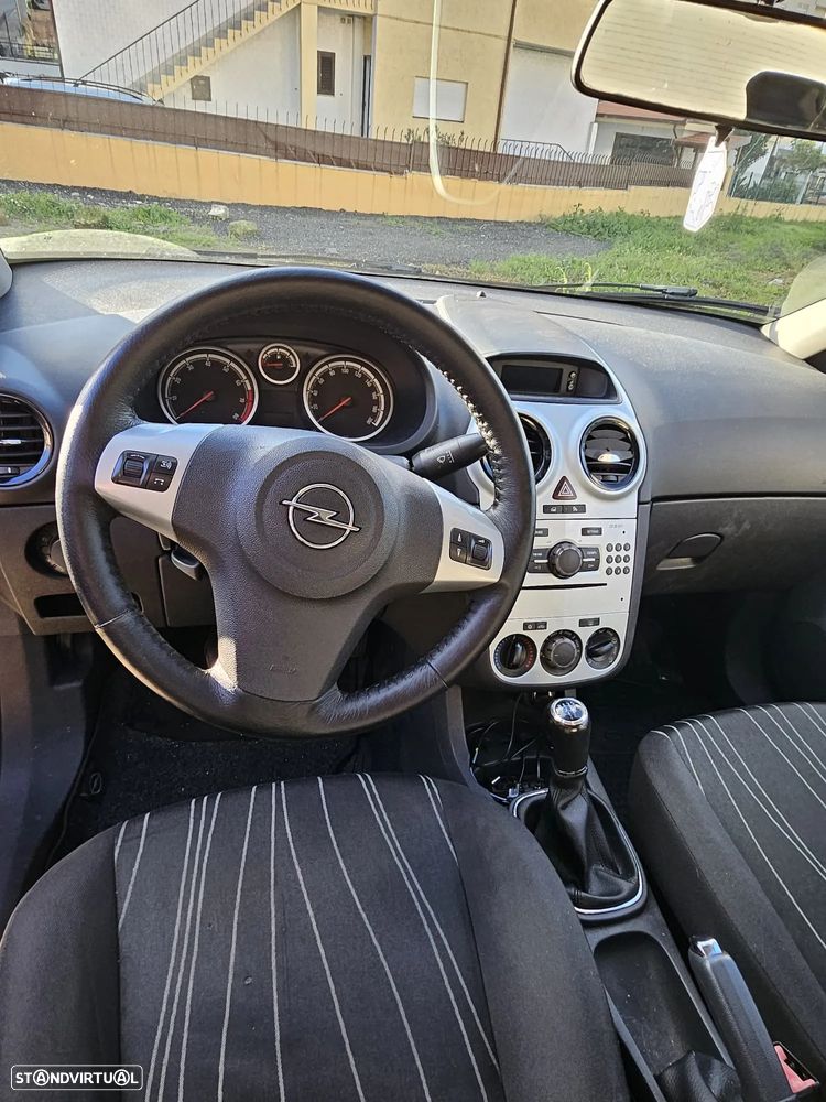 Opel Corsa 1.2 Enjoy - 4