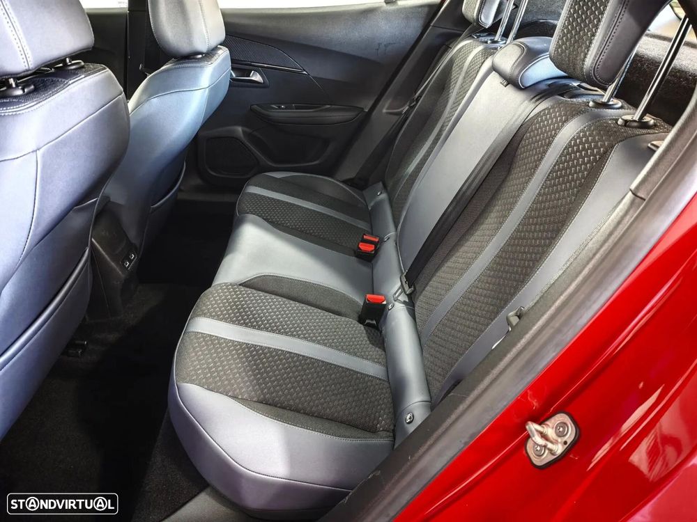 Peugeot e-2008 Allure - 30