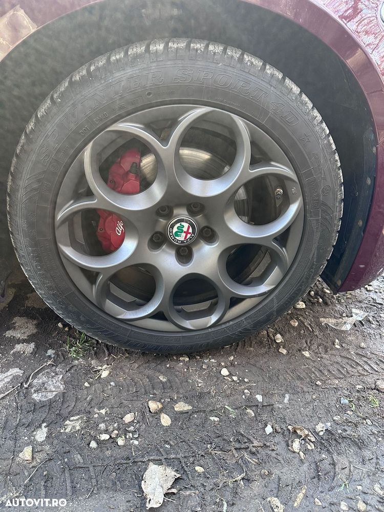 Alfa Romeo Giulia 2.0 Turbo 16V AT8 Business - 15