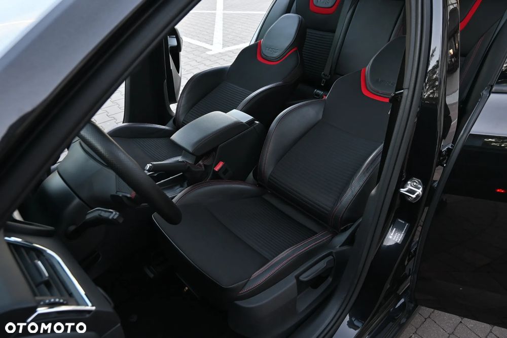 Skoda Octavia 2.0 TDI DSG RS - 29