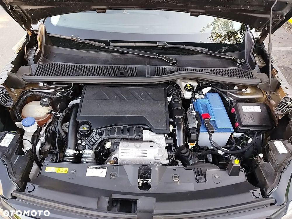 Peugeot 2008 PureTech 130 EAT8 Allure - 24