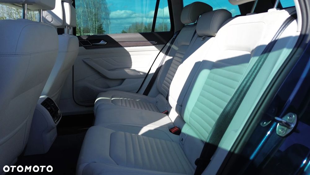 Volkswagen Passat 2.0 TDI SCR (BlueMotion Tech) 4Mot DSG Highline - 20