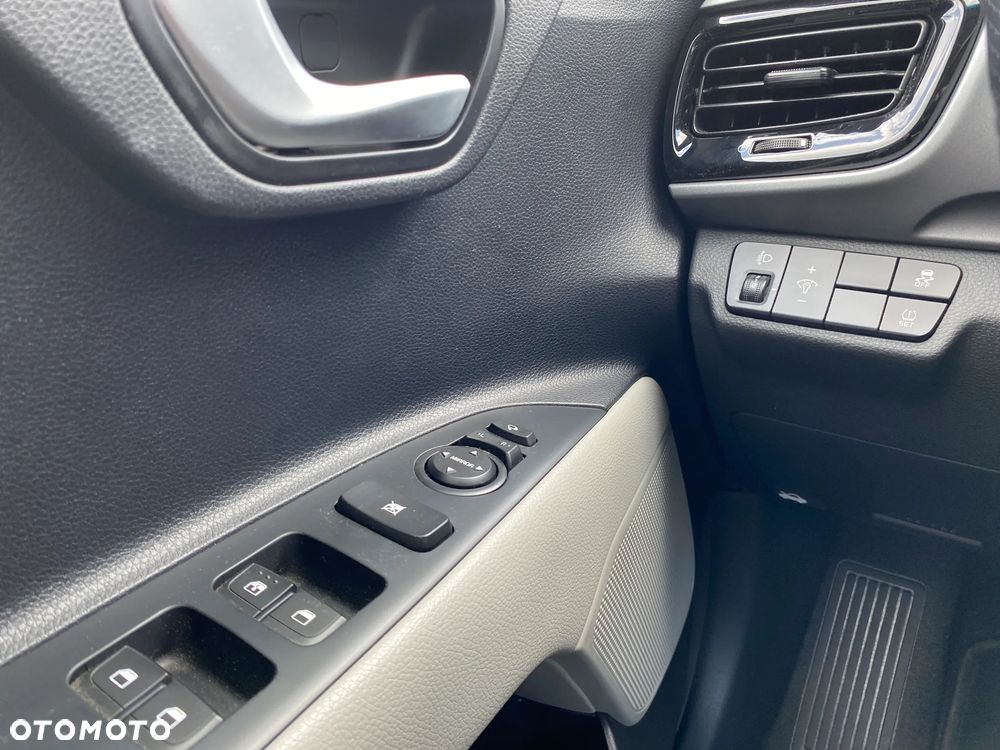 Kia Stonic 1.4 L - 19