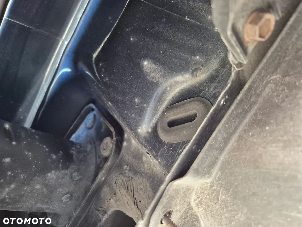 Mercedes-Benz Klasa E 320 T Avantgarde - 20