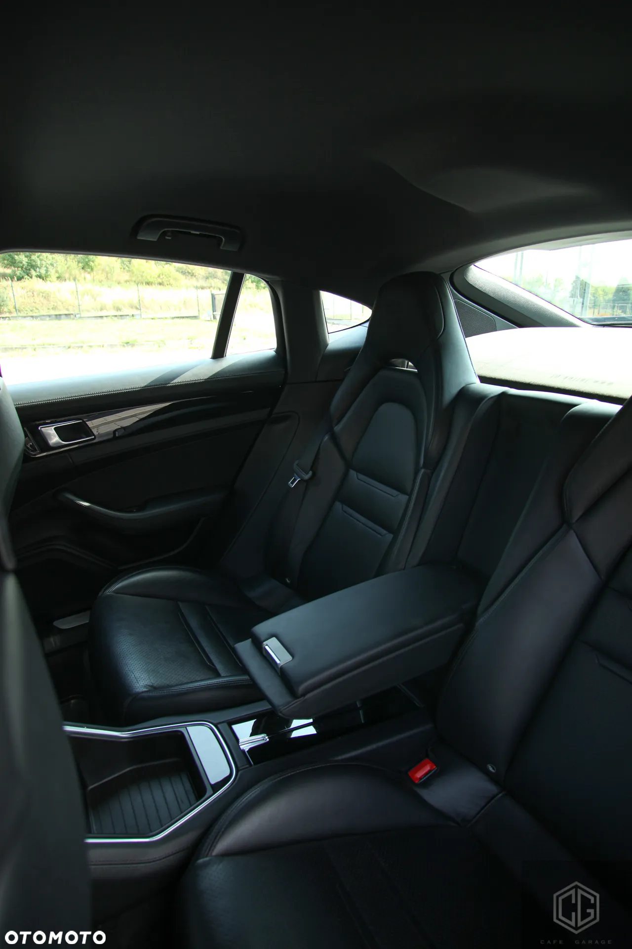Porsche Panamera 4 - 22