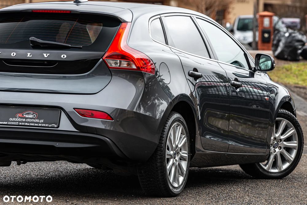 Volvo V40 D2 Momentum - 18