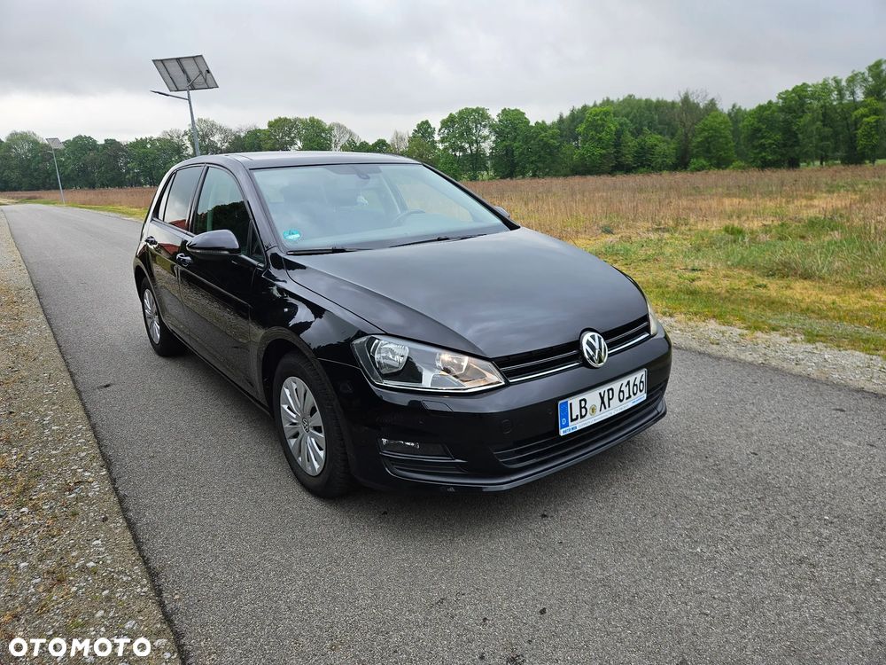 Volkswagen Golf 1.6 TDI BlueMotion Technology Comfortline - 24