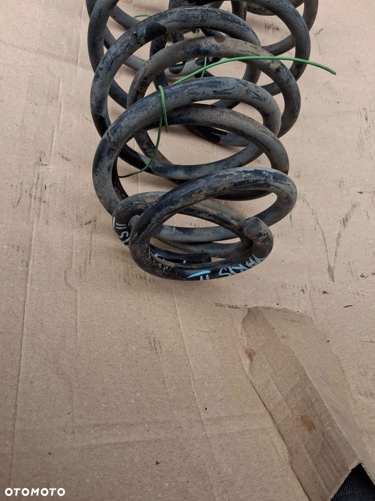 Sprężyny tył TOYOTA YARIS II  2SZT - 2