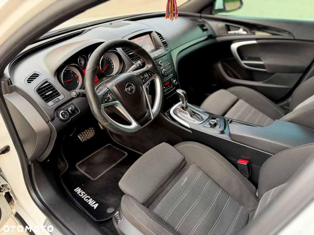 Opel Insignia - 16