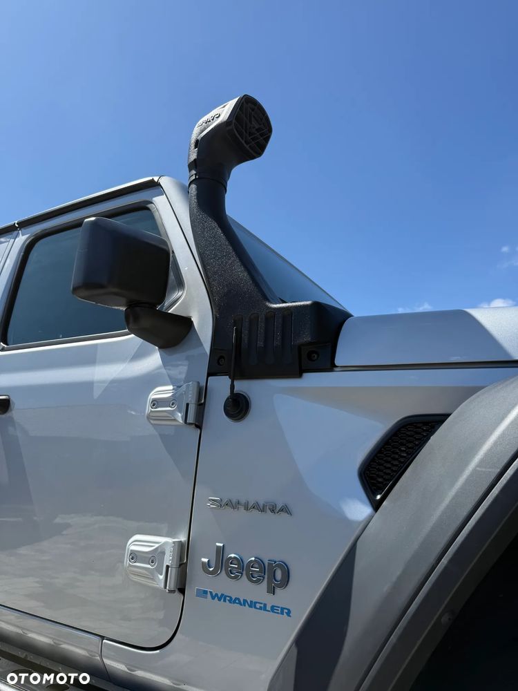 Jeep Wrangler - 23