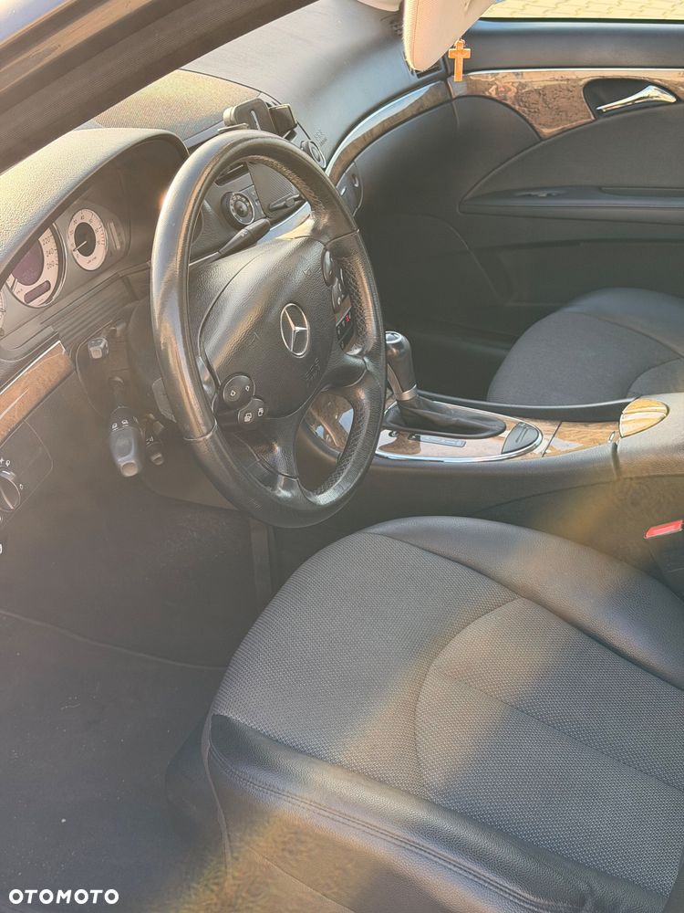 Mercedes-Benz Klasa E 280 4-Matic Avantgarde - 22