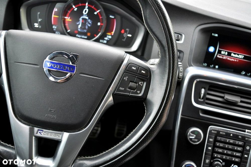 Volvo V60 D3 Drive-E R-Design Momentum - 17