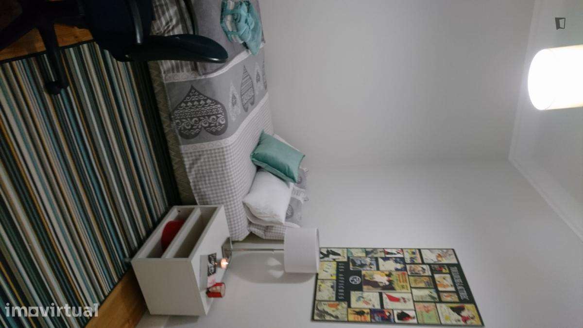 Quarto - localizado em Arroios Lisbon - Grande imagem: 5/15