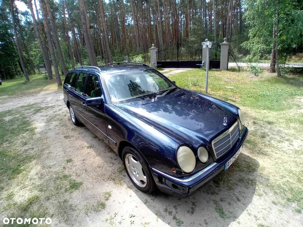 Mercedes-Benz E-Class 1997 photo 4