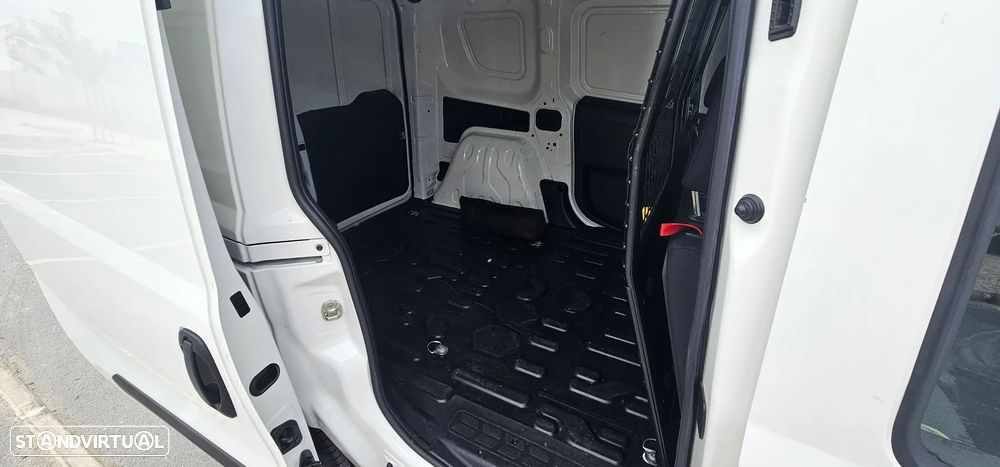 Fiat Doblo Cargo Diesel 1.3 MJ Easy 3L 4P (95cv) - 21