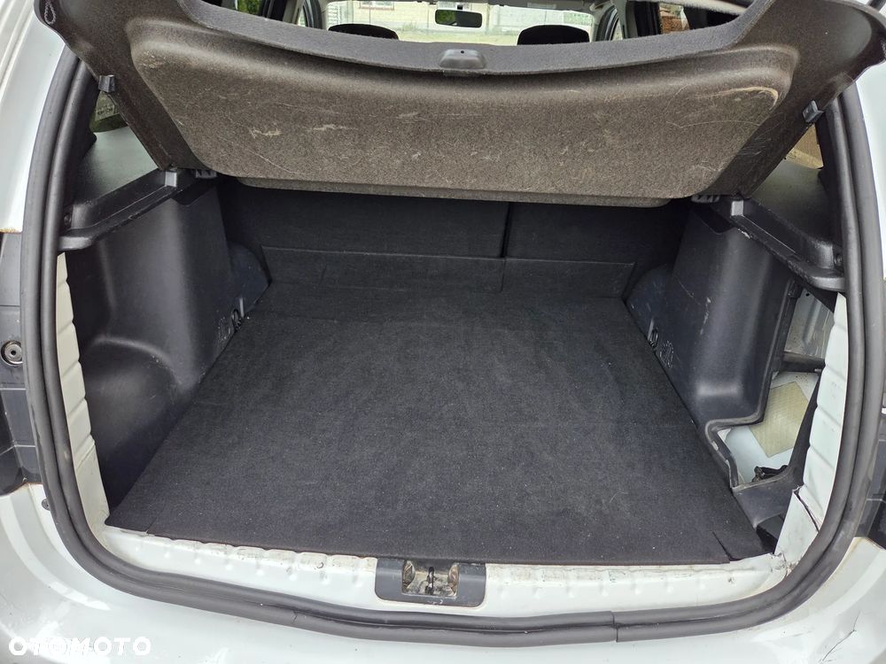 Dacia Duster 1.5 dCi Prestige 4x4 - 21