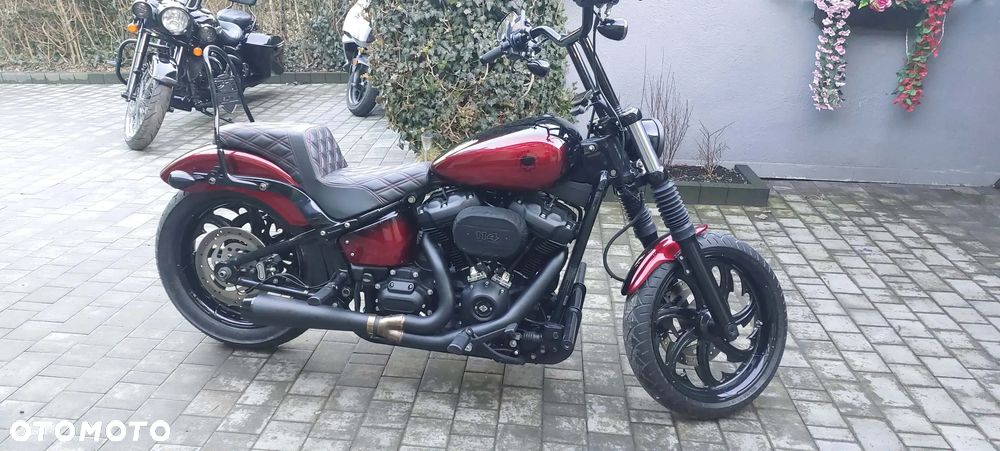 Harley-Davidson Softail Street Bob - 23
