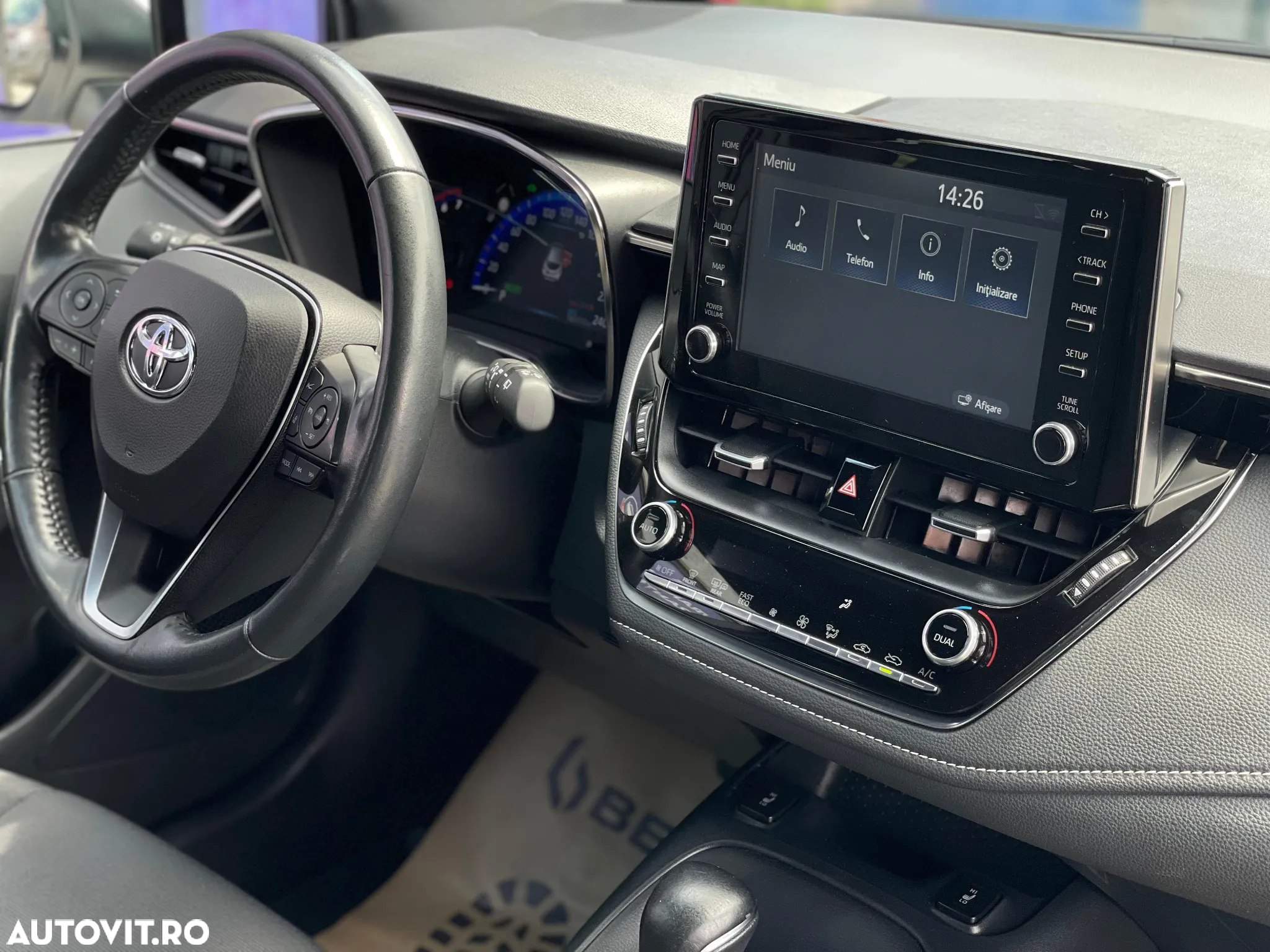 Toyota Corolla 1.8 Hybrid Comfort - 31