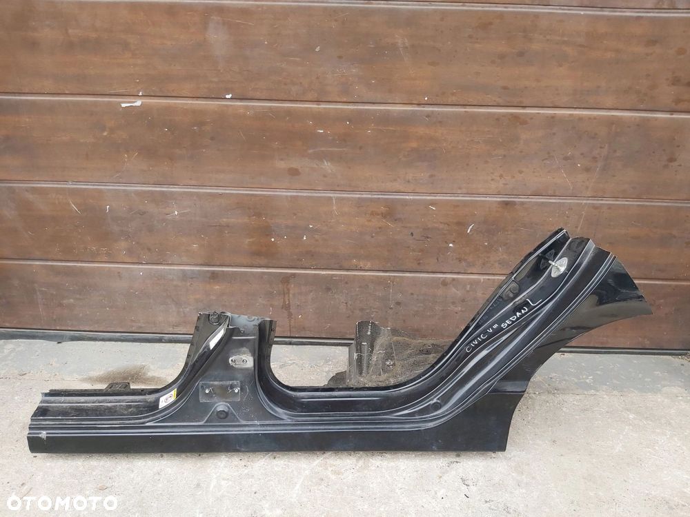 Honda Civic VIII 8 sedan próg lewy błotnik lewy tył ćwiartka słupek SEDAN - 1