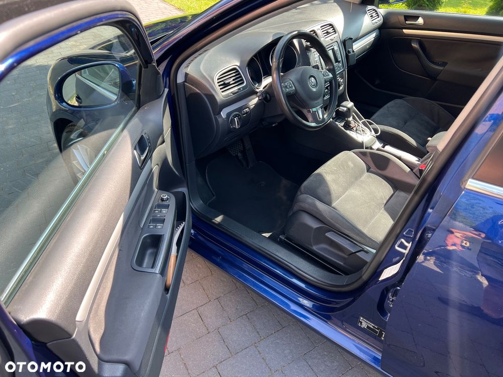 Volkswagen Golf 2.0 TDI DPF BlueMotion Technology DSG Comfortline - 23