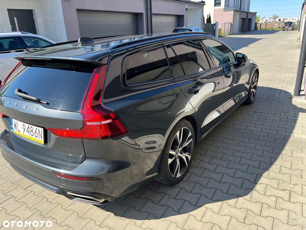 Volvo V60 T4 R-Design - 11