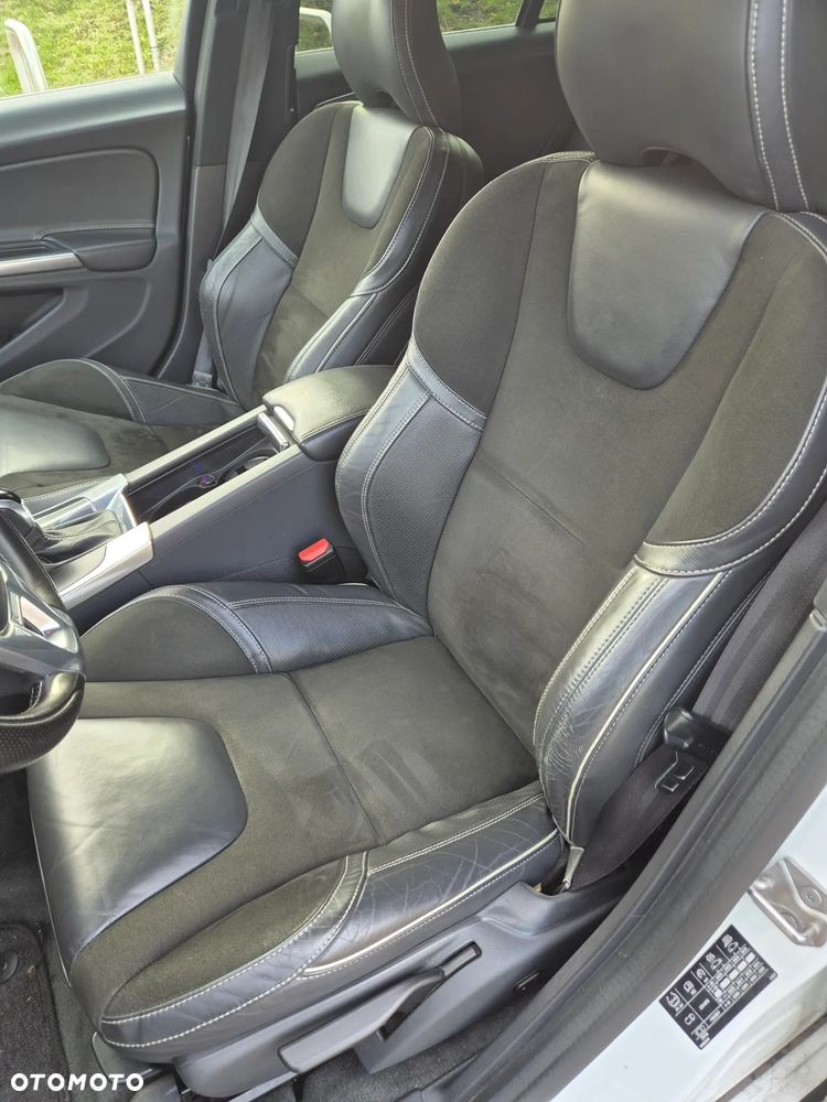 Volvo V60 D4 Drive-E R-Design Momentum - 19