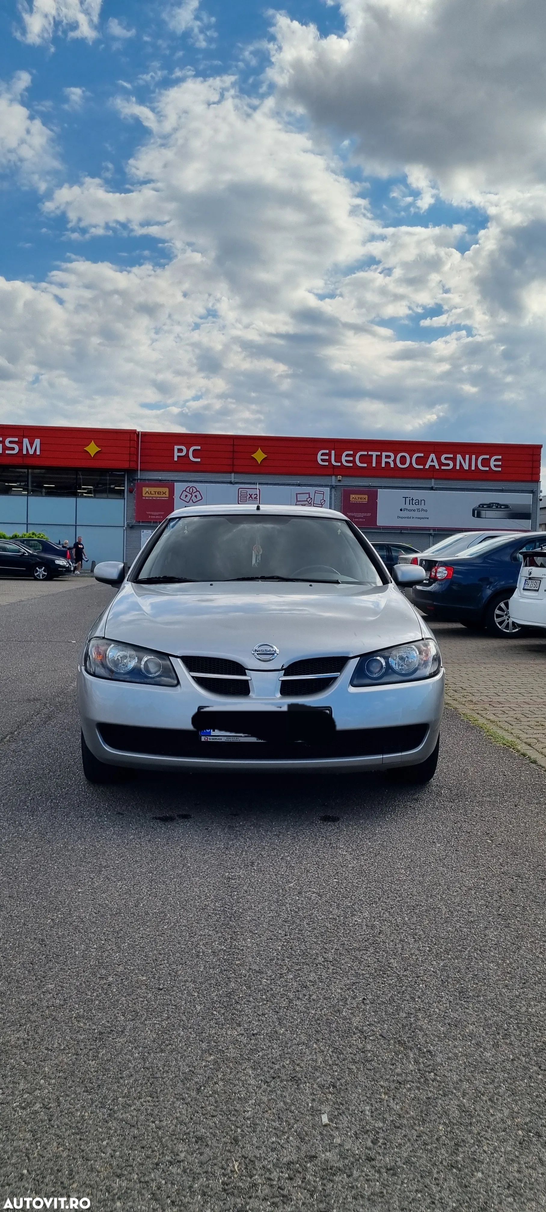 Nissan Almera 1.5 Acenta+ - 1