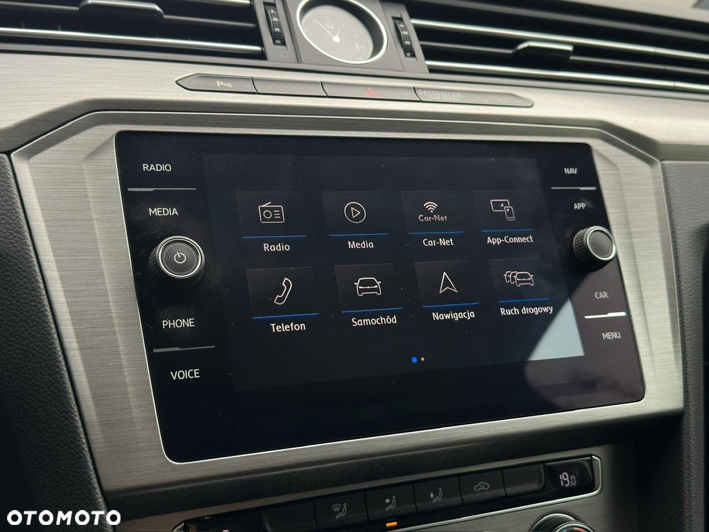 Volkswagen Passat 1.4 TSI BMT Trendline - 15