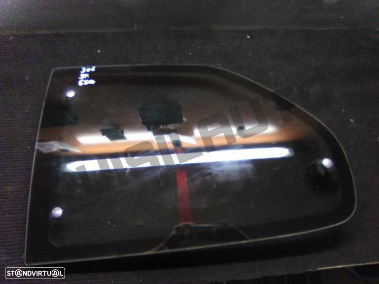 Vidro Painel Esquerdo Com Abertura  Peugeot 306 [1993_2002] 1.9 - 1