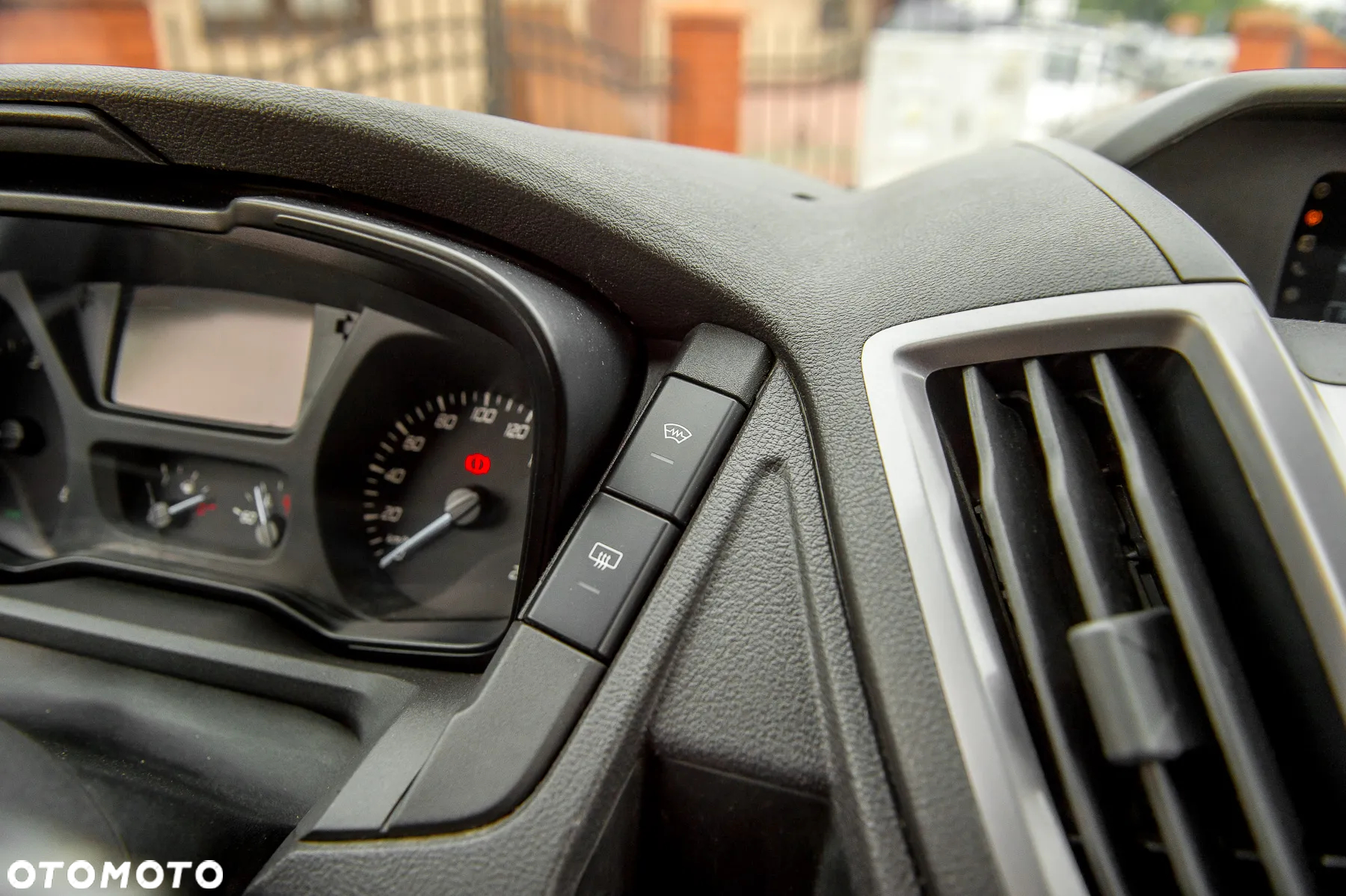 Ford Transit - 12