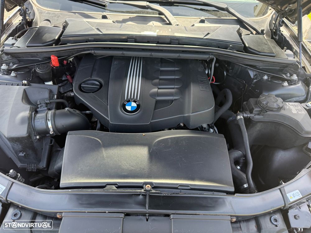 BMW 320 d DPF Blue Performance Edition Lifestyle - 27