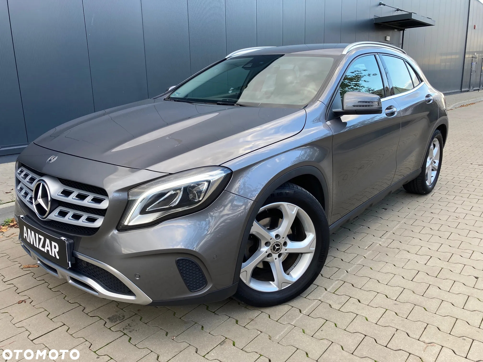 Mercedes-Benz GLA 200 7G-DCT AMG Line - 4