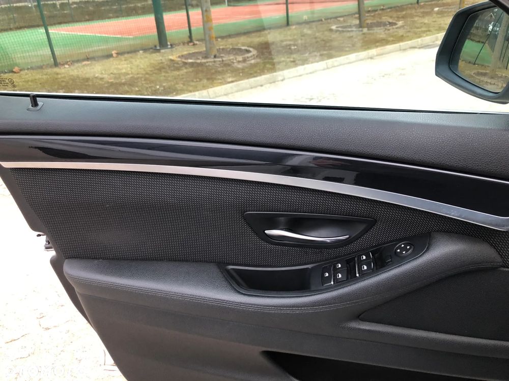 BMW Seria 5 - 33