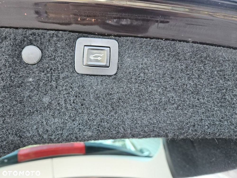 Opel Insignia - 25