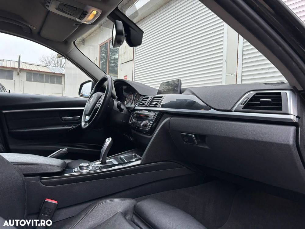 BMW Seria 3 330e iPerformance Sport Line - 26