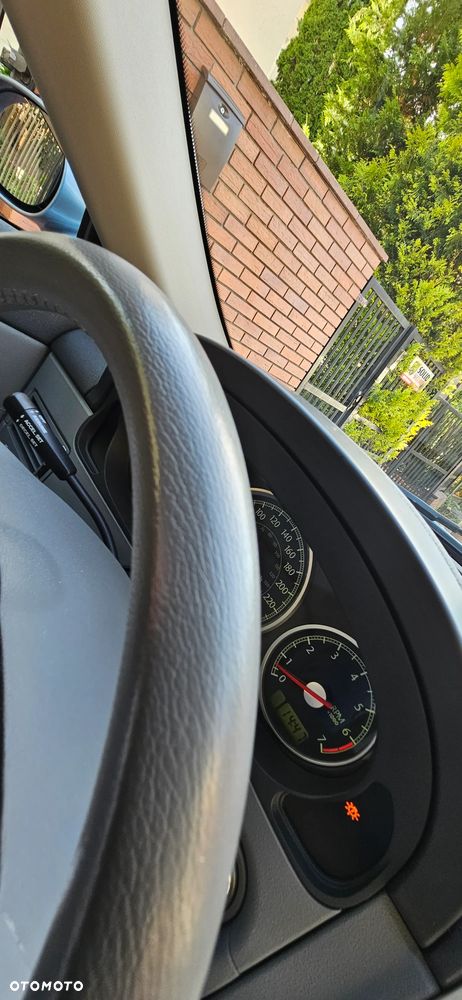 Chrysler Crossfire - 16